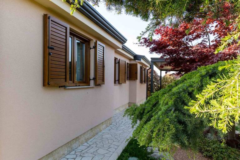House with terrace, yard & BBQ — photo 3