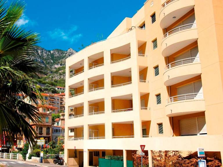 Apartment with terrace in Roquebrune-Cap-Martin