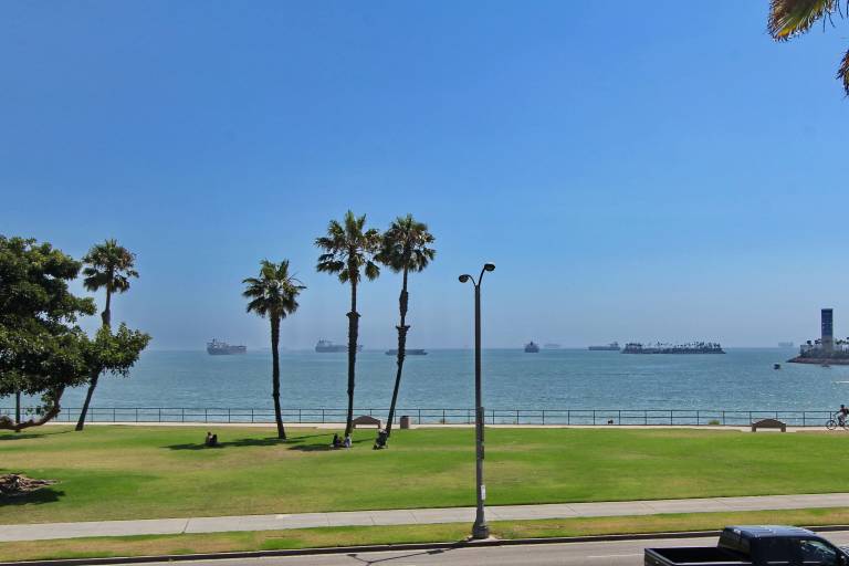 House  Long Beach