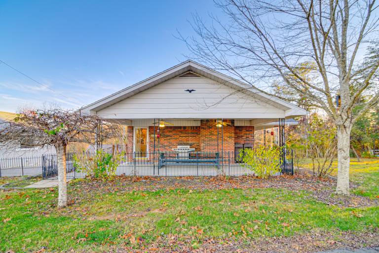 2 Mi to Lake Cumberland Access: Home w/ Grill in Kent, KY