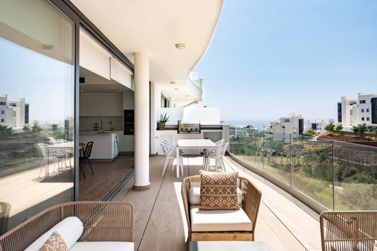 Stunning Sea View Apartment in Higueron West in Benalmádena