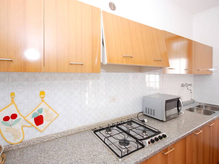 Vacation home with terrace, garden & grill — photo 4