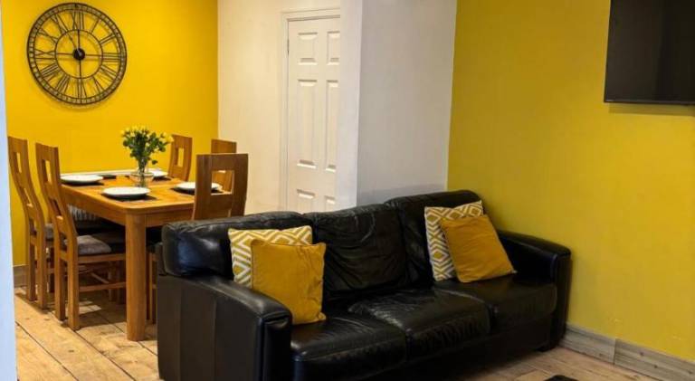 Holiday apartment with 2 rooms for 5 persons in Llandudno