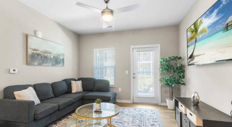 Pleasant holiday apartment with pool | Pets allowed in Melbourne, FL