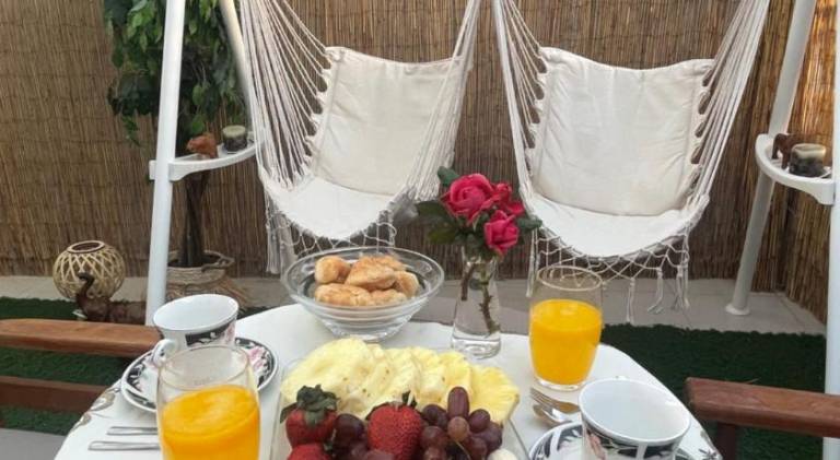 Fully equipped rental apartment with patio & hot tub | Perfect for remote work | Dogs allowed — photo 3