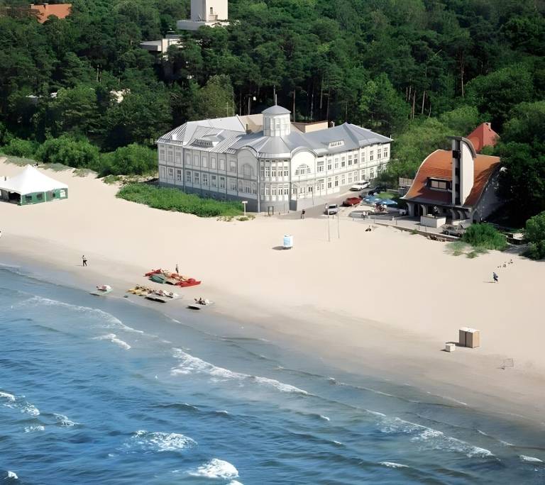 Jurmala Beachfront Art Gallery Mansard Suite in Jurmala