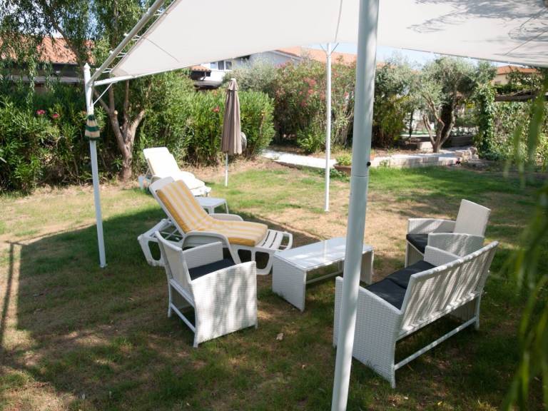 Fully equipped farm with barbeque & yard | Garden view | Next to the beach | Dogs allowed — photo 4