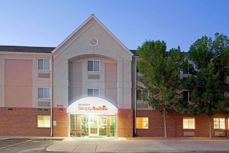 Sonesta Simply Suites Salt Lake City Airport in Salt