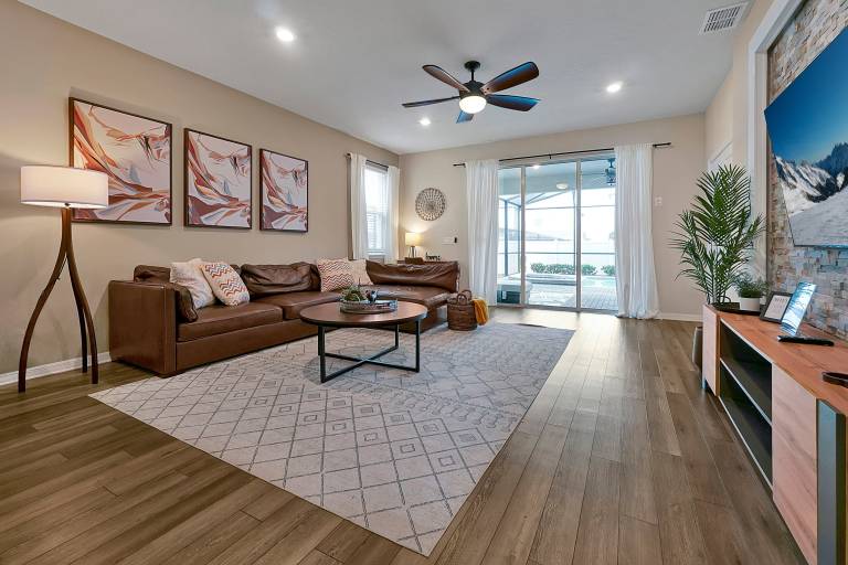 Family-friendly charming vacation home with private pool | Pets allowed — photo 4