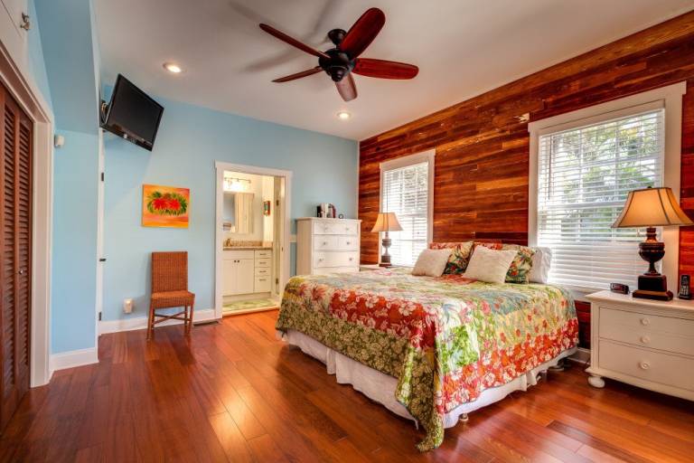 Children-friendly vacation home with BBQ, terrace & private pool | Garden view | Pets are welcome — photo 4