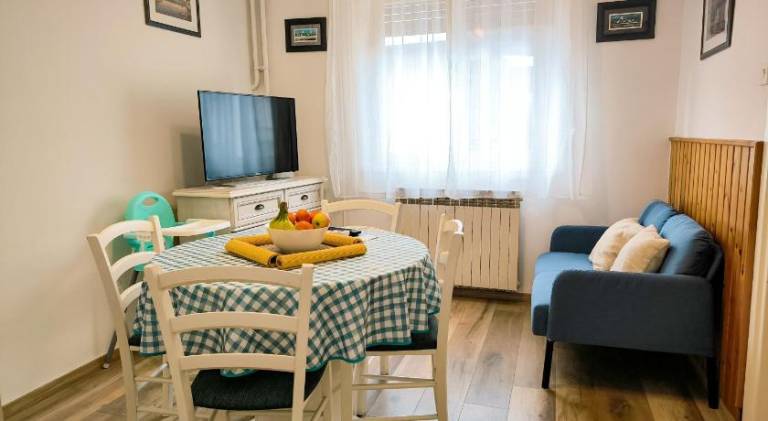 Rental apartment with 2 rooms for 4 persons — photo 2