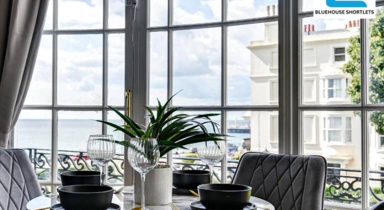 Cosy Brighton Winter Retreat by the Sea-Marine FFF by Bluehouse Shortlets Brighton — photo 5