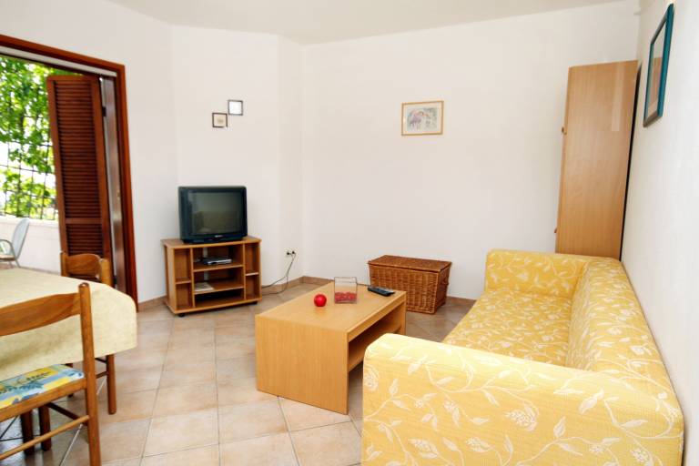 Two bedroom apartment with terrace and sea view Ivan Dolac, Hvar (A-592-a) — photo 2