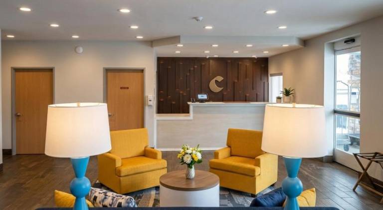 Comfort Inn & Suites — photo 3