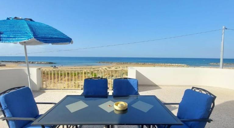 Rental apartment with terrace & yard in Scicli