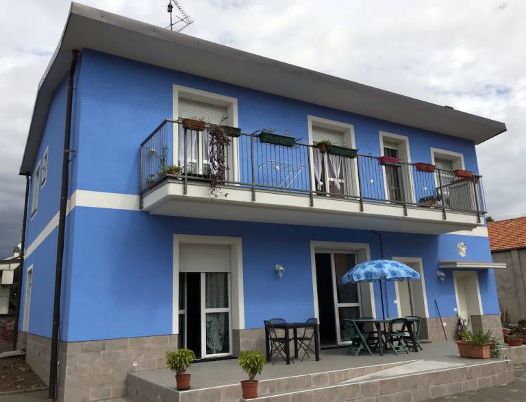 Bed and breakfast  Saronno