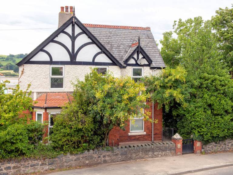 Cottage with garden in Conwy