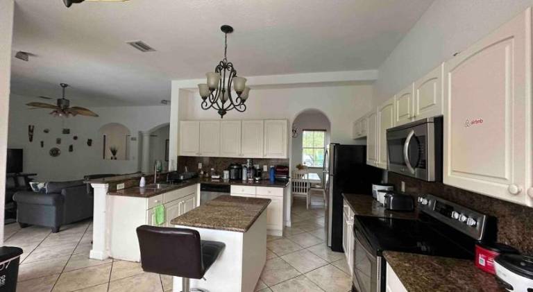 The Miami Lakes Pool House — photo 3