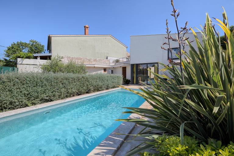 Fully equipped beautiful villa with terrace, barbeque & pool | Pet-friendly — photo 5