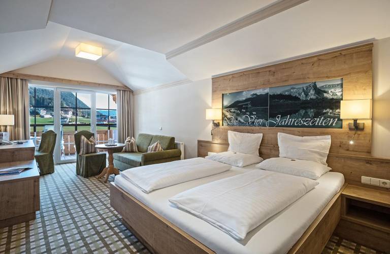 Vier Jahreszeiten Wellnessresort Achensee in Eben am Achensee