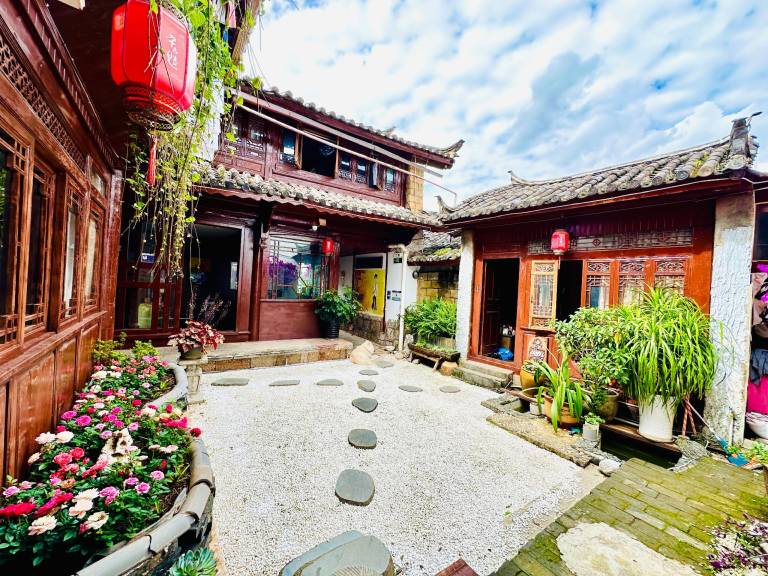 Qinminshe Inn in Lijiang