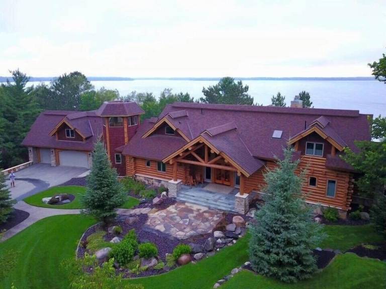 Lodge Longville