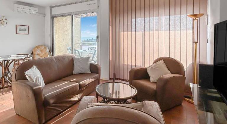 Rental apartment with 1 room for 4 persons in La Ciotat