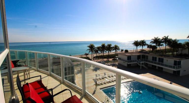 Vacation home with pool | Beach nearby | Pets allowed in Miami Beach, FL