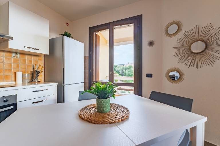 Family-oriented holiday apartment with fast internet & patio | Garden view | Next to the beach | Pets allowed — photo 5
