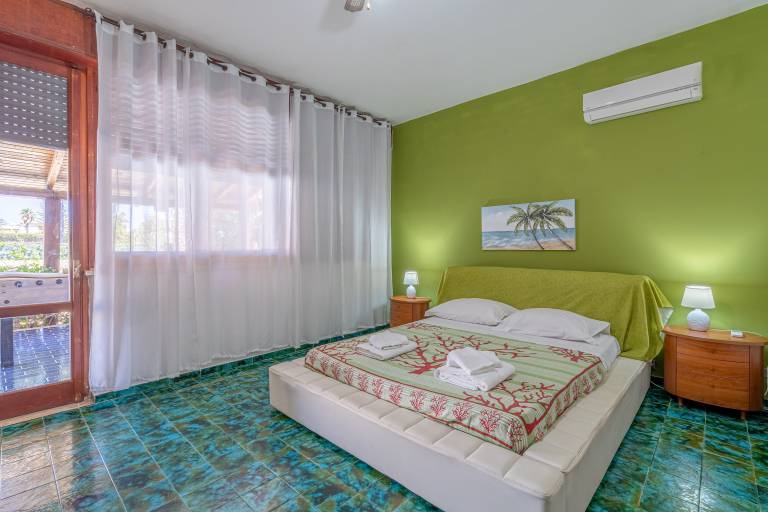 Villa "Bes Beach - Villa Con Piscina" with Sea View, Private Pool & Wi-Fi — photo 5