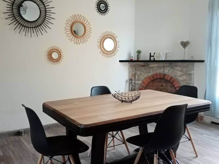 Cottage with yard & BBQ | Pet-friendly — photo 3