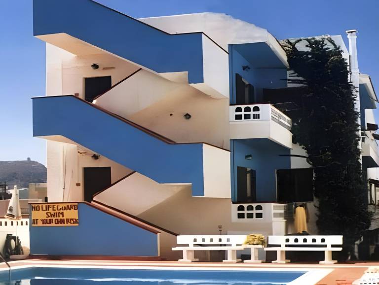 Lovely serviced apartment with yard, BBQ & terrace | Beach nearby | Pets are welcome in Hersonissos