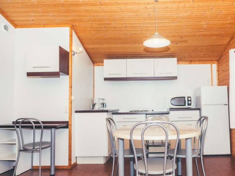 Child-friendly beautiful chalet with patio & heated pool | Dogs allowed — photo 5