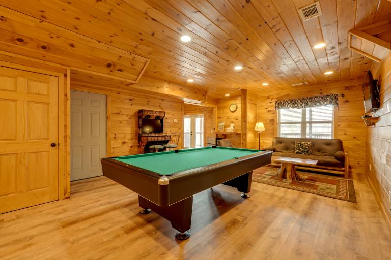 Blue Ridge Retreat: Epic Game Room & Luxe Hot Tub — photo 3
