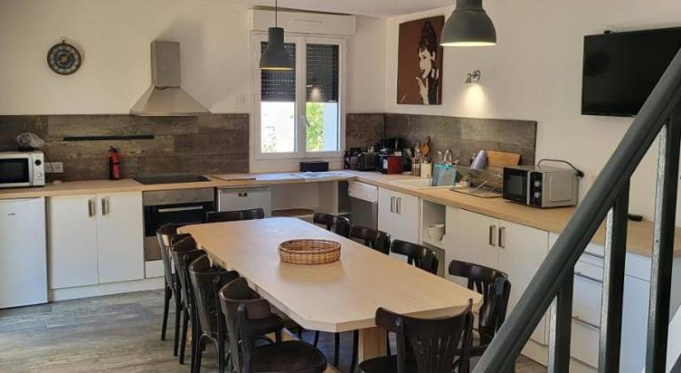 Nice vacation home with patio, yard & grill | Dogs allowed — photo 3