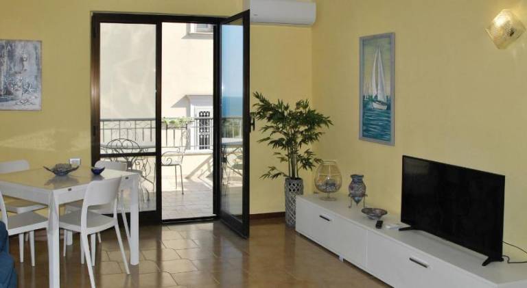 Apartment with 2 rooms for 4 persons — photo 3