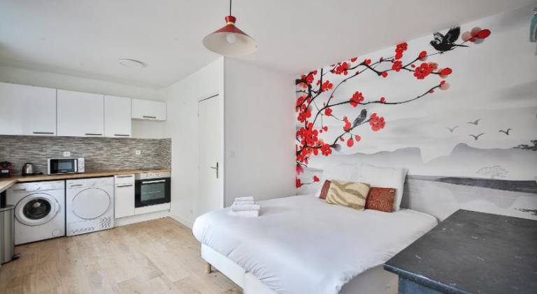 Holiday apartment with 1 room for 2 persons in Vanves