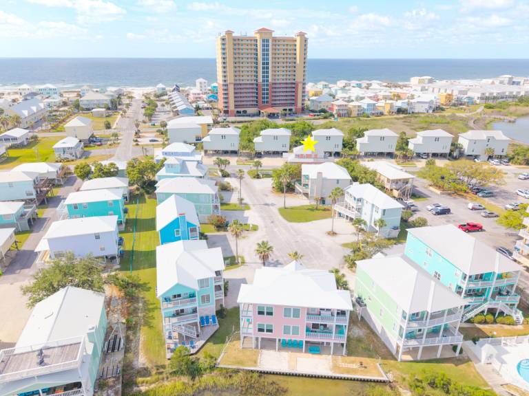 Dog Friendly 3 Bedroom House - Lagoon Front Neighborhood - Short Walk To Beach! — photo 3