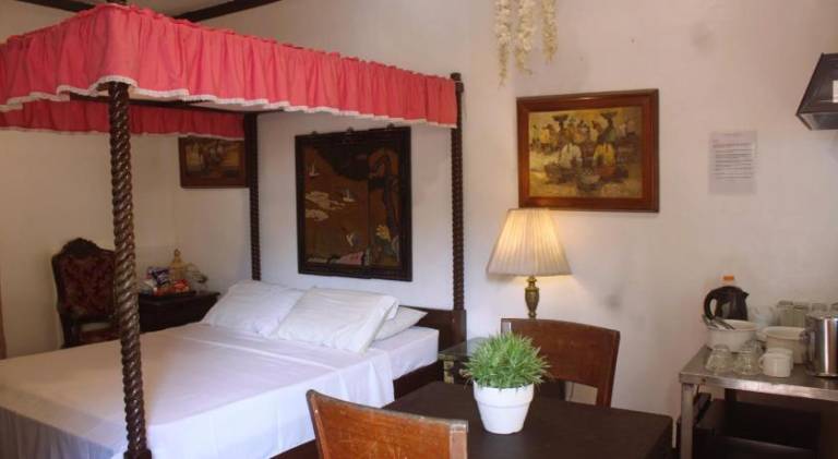 Spanish Casita Executive Suites Tagaytay — photo 2