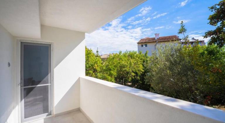 Holiday apartment with terrace — photo 4