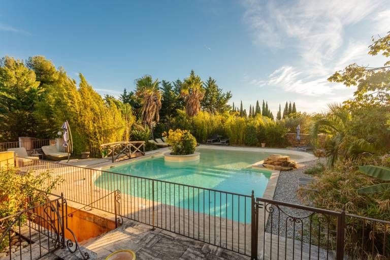 House with pool, grill & terrace | Garden view — photo 4