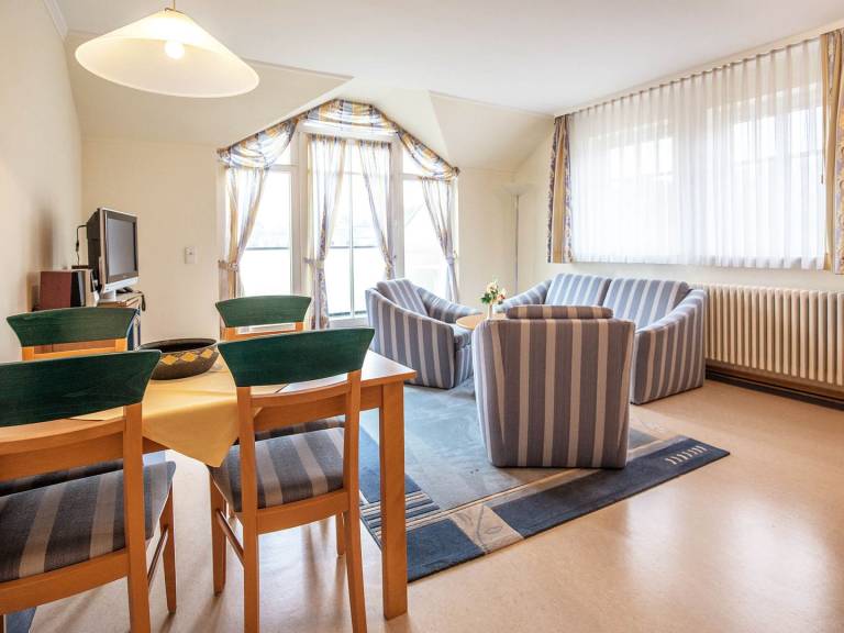 Komfort Ferienwohnung mit 1 Schlafzimmer und Balkon im Dachgeschoss in Binz