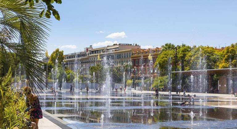 Fully equipped rental apartment | Close to Castle Hill | Beach nearby | Good for workation | Pets allowed in Thiers