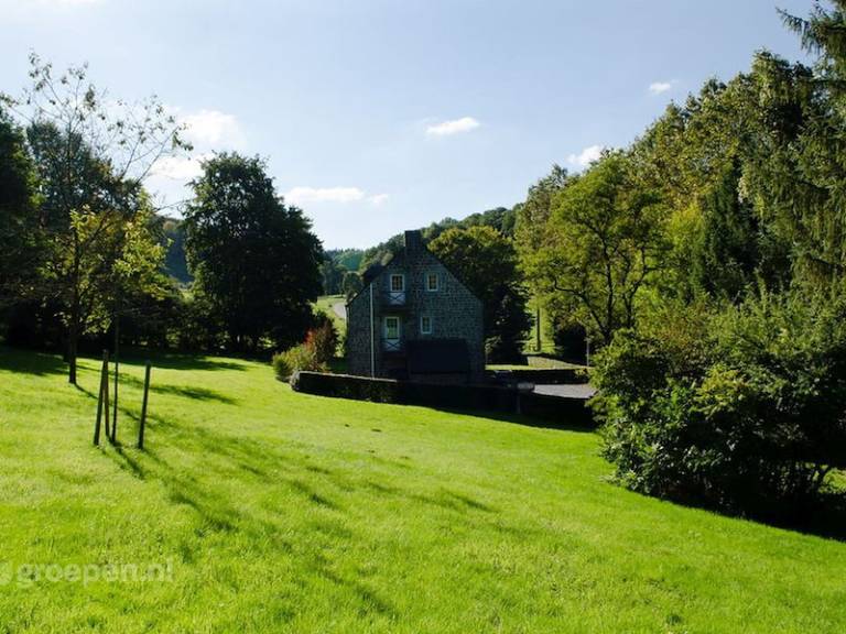 Fully equipped house with garden, patio & BBQ | Pets allowed in Namur
