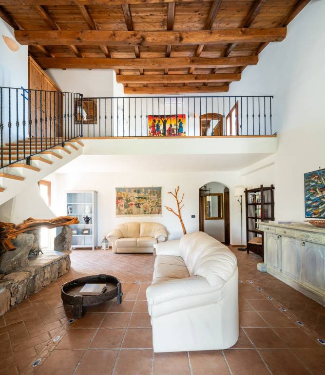 Villa with grill, patio & private pool — photo 2