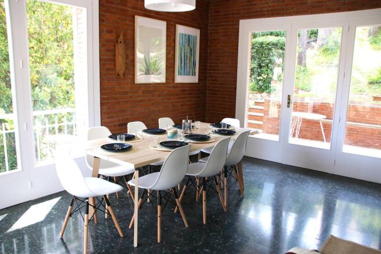Charming house with pool & BBQ | Perfect for remote work | Pets are welcome — photo 4