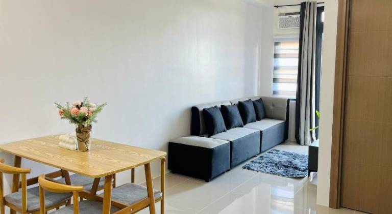 Apartment with pool — photo 4