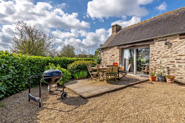 Cottage 'Gîte Calme Avec Jardin Et Terrasse' with Private Terrace, Private Garden and Wi-Fi — photo 2