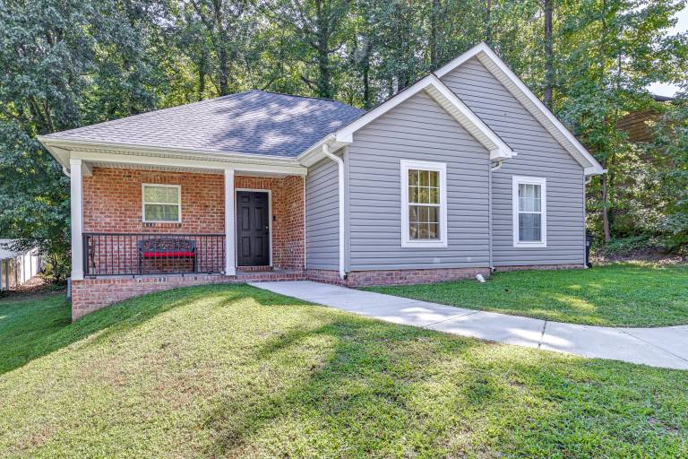 3BD House w Quiet Living City Access 6Mi to DTWN