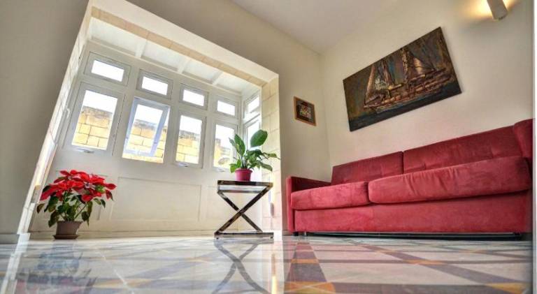 Fully equipped holiday apartment | Close to Lower Barrakka Gardens | Good for workation | Pets are welcome — photo 2